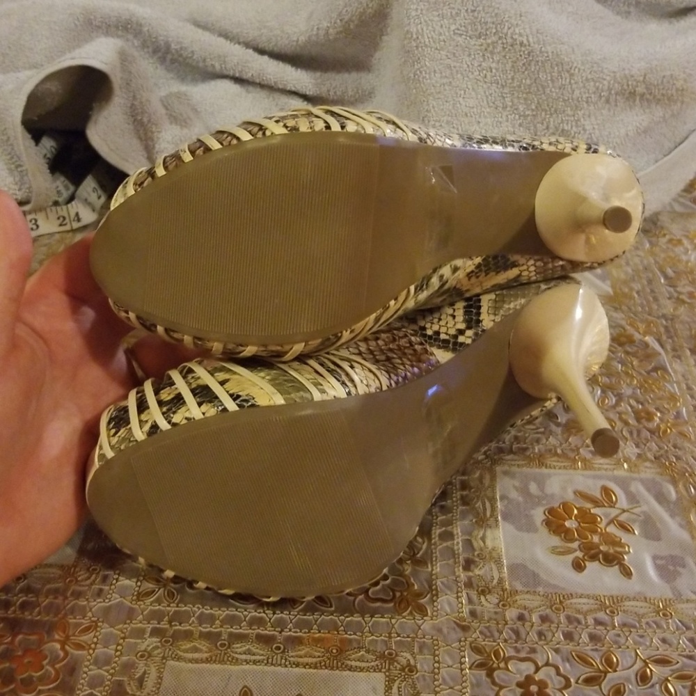 Diva lounge size 10 snake skin heel - Picture 5 of 8